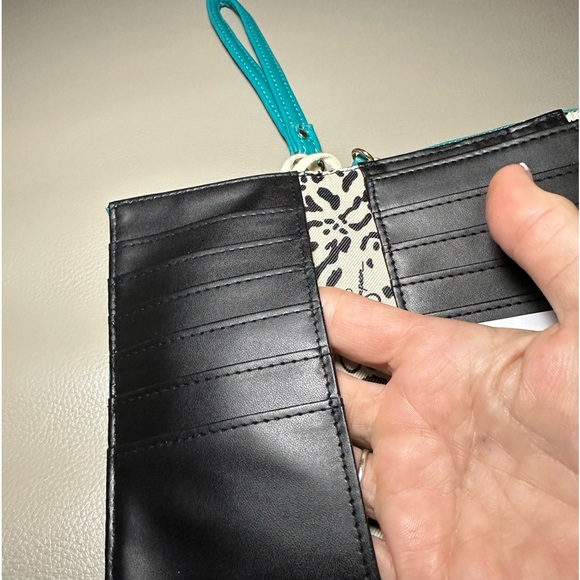 Brand New Jessica Simpson Zippered Wallet Wristlet in Teal Blue - Picture 2 of 10
